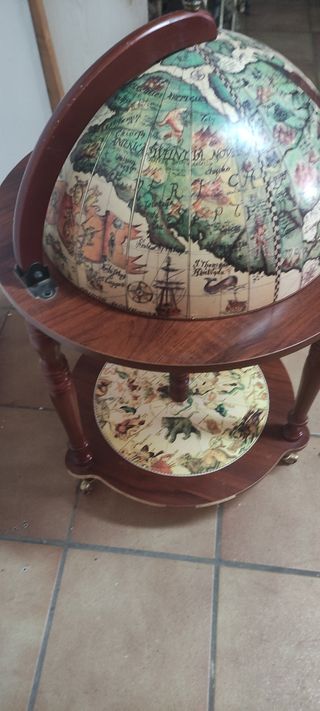 Mueble bar bola del mundo