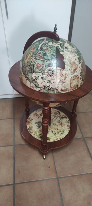 Mueble bar bola del mundo