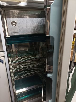 preciosa nevera antigua