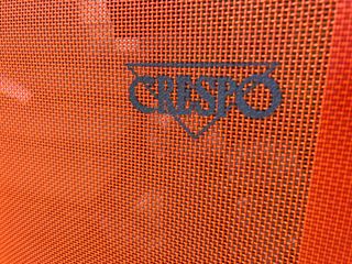 CONJUNTO DE DOS MESAS Y CUATRO SILLAS CRESPO.