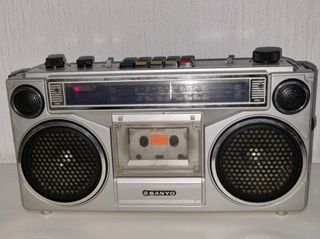 ❤️ rara antigua radio sanyo M 9903K boombox
