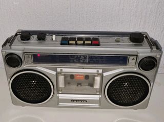 ❤️ rara antigua radio sanyo M 9903K boombox