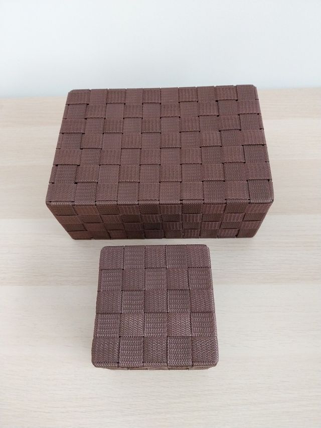 Cestas color marrón