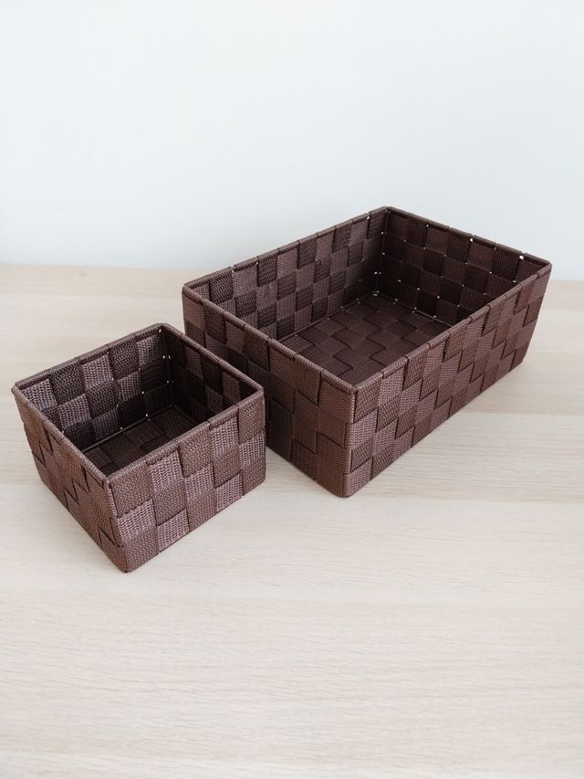 Cestas color marrón