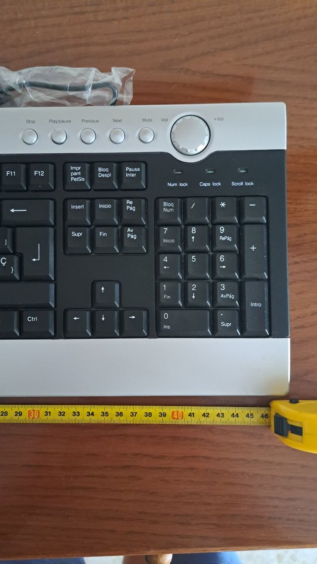 Teclado multimedia Phoenix Nuevo conexión PS2