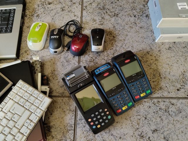 Lote informatica y electrónica *ESCUCHO OFERTAS*