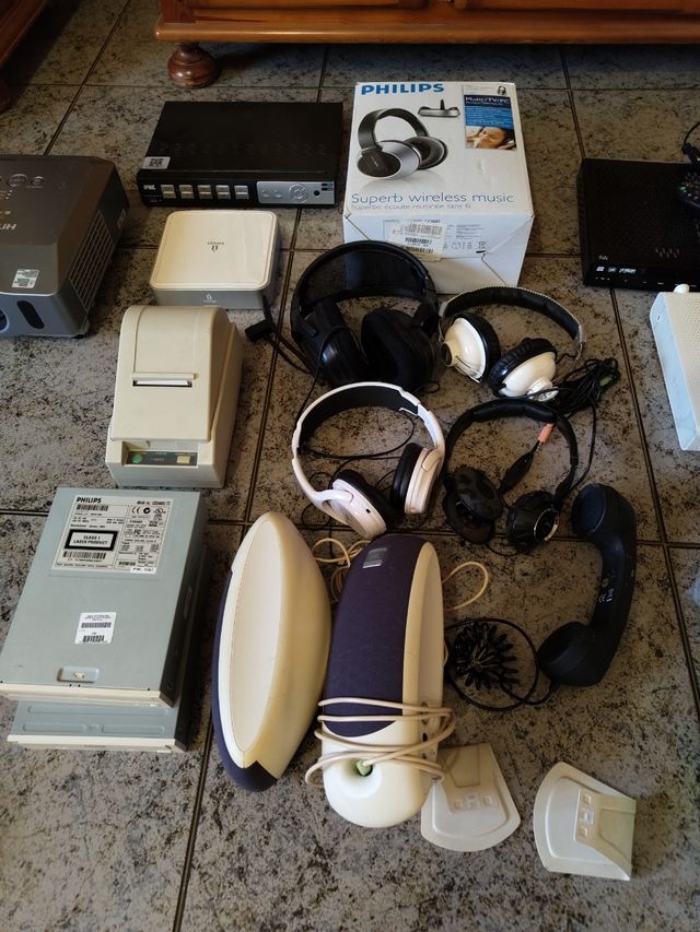 Lote informatica y electrónica *ESCUCHO OFERTAS*