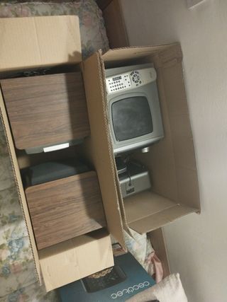 5.1 Equipo musical Aiwa.Recojida en GETAFE