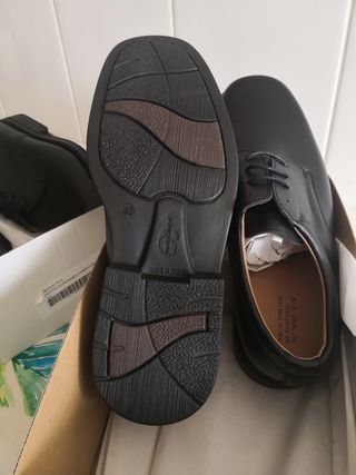 zapatos color negro 