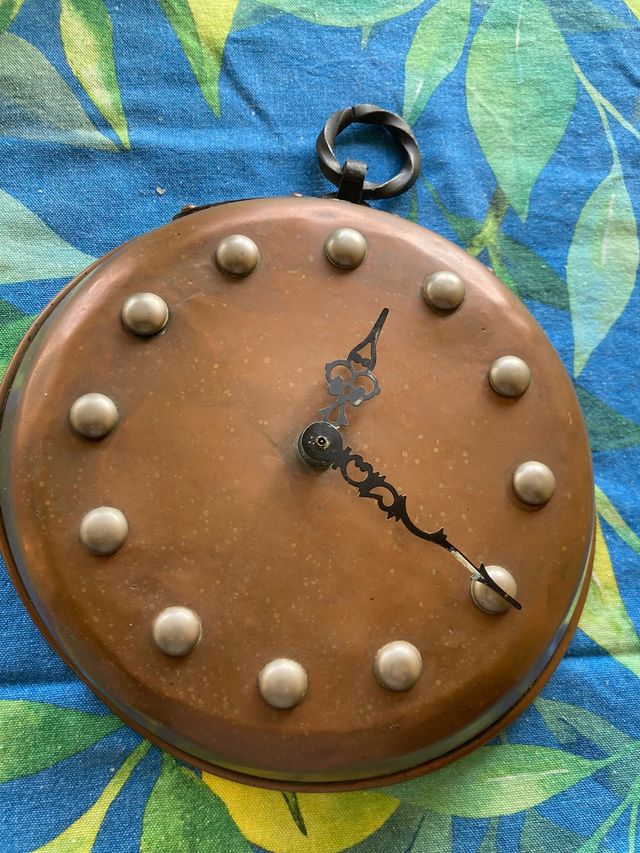 Orologio fatto a mano in rame