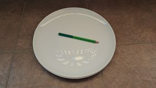 2 fuentes iguales redondas tipo arcopal. Blancas.