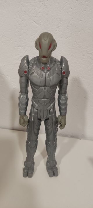 muñeco Ultron vengadores 