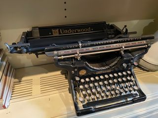 Máquina de escribir Underwood Standard 14 pulgadas
