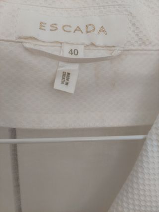 Traje de chaqueta y falda blanco Escada