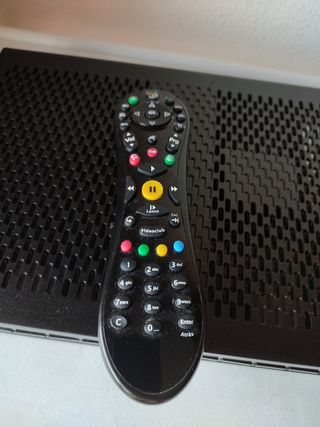 decodificador Cisco 3d hd tv de Vodafone