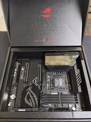 Asus ROG MAXIMUS Z690 HERO#797E4B