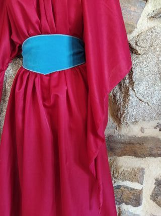 Vestido medieval de fina seda y algodon, multitall