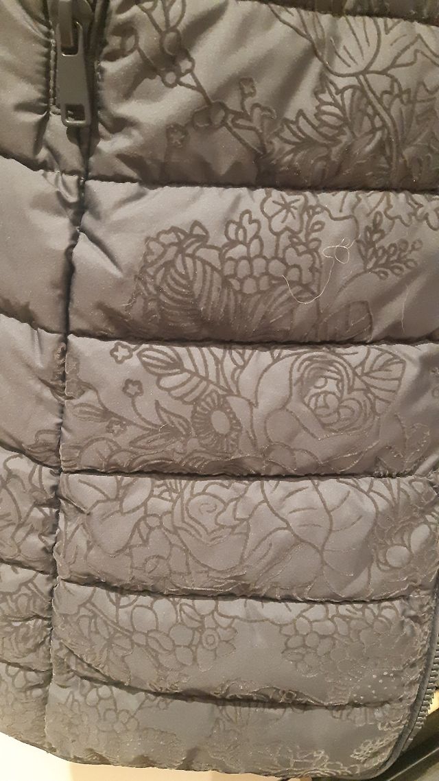 Anorack gris. completamente nuevo