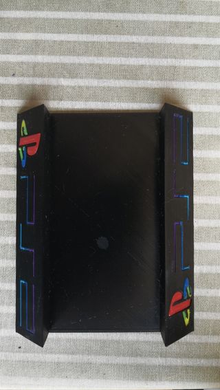 stand Expositor para ps2 fat vertical con logo