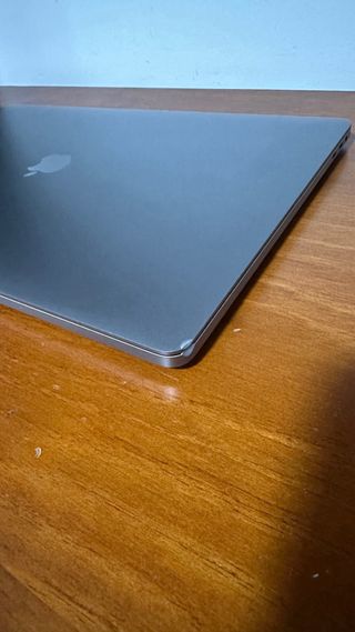 MacBook Pro 16
