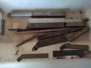 Torno industrial de metal