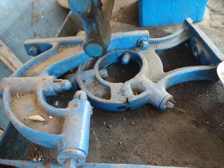 Torno industrial de metal