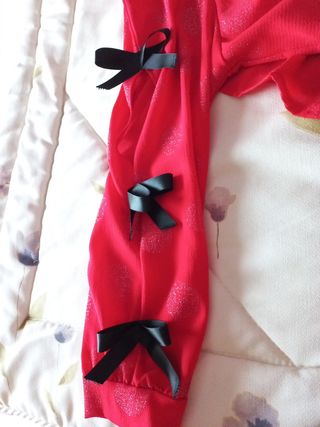 Blusa roja de manga larga