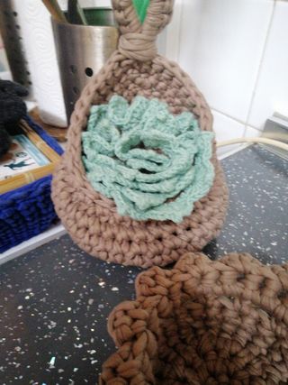 juego posa vasos suculenta +cestas crochet