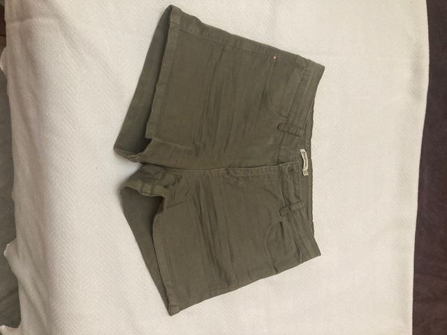 Pantalón corto mujer Stradivarius
