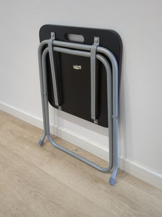 Taburete negro plegable