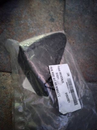 moldura aleta Renault Clio 2016 ref 63875863r