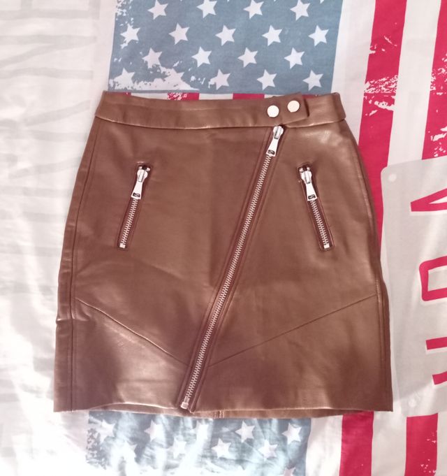 Falda cuero Stradivarius