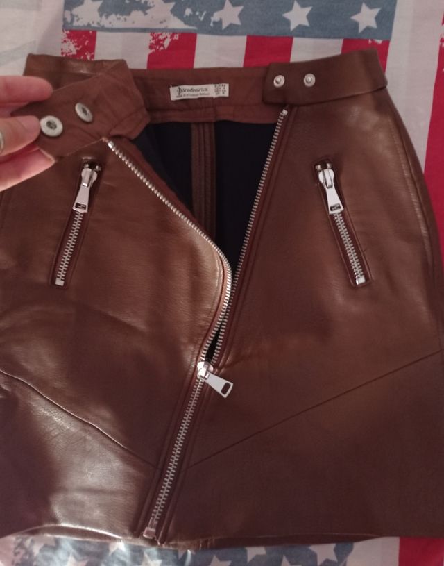 Falda cuero Stradivarius