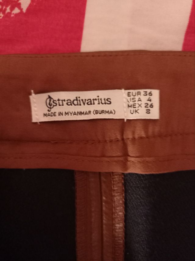 Falda cuero Stradivarius