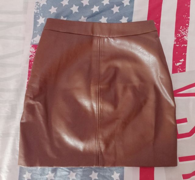 Falda cuero Stradivarius