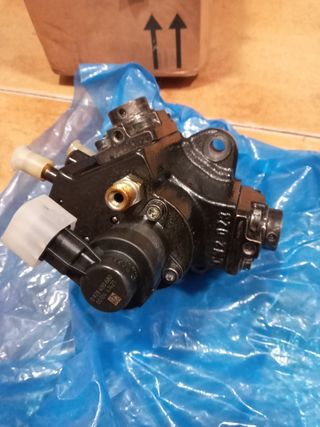 bomba inyectora  nueva orig de gm opel saab etc