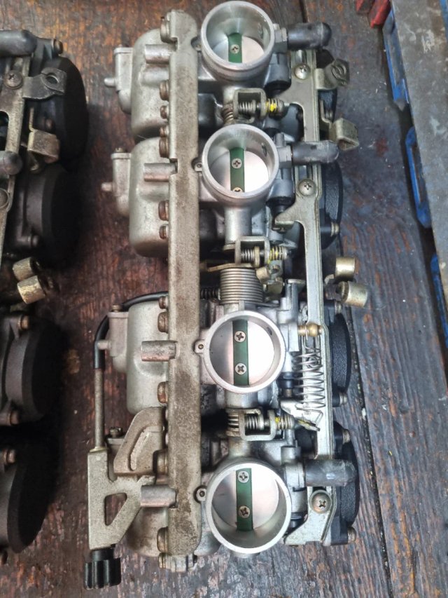 CARBURADORES GSXR 85 92.