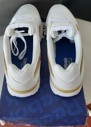 ZAPATILLAS REEBOK ( NUEVAS)