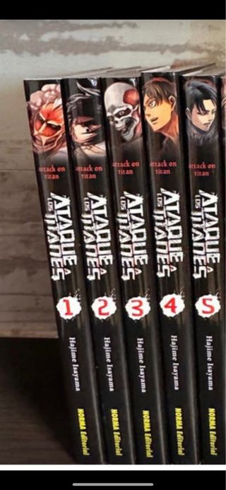 Ataque a los titanes 1 al 5 y 2 de regalo
