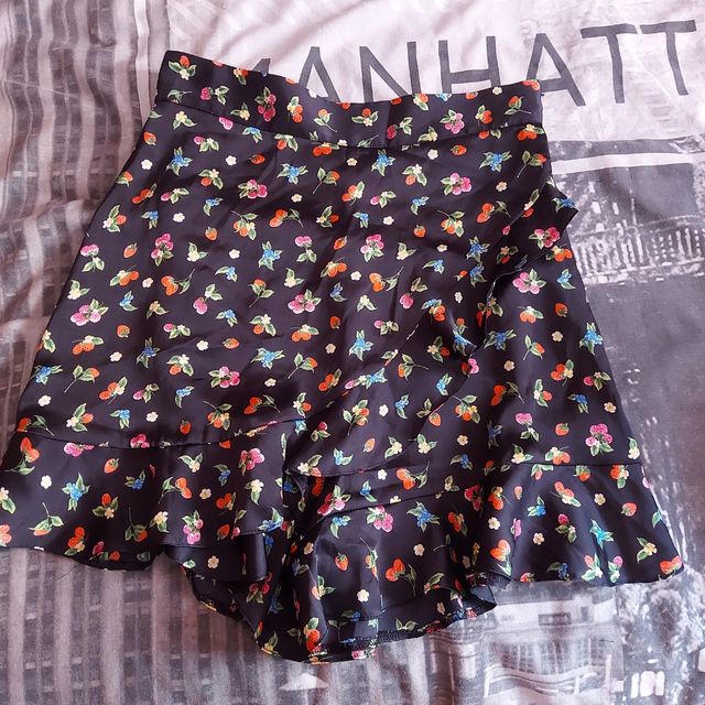 Falda pantalón floral xs nueva