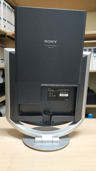 Monitor Sony SDM-HX73 con altavoces incluidos