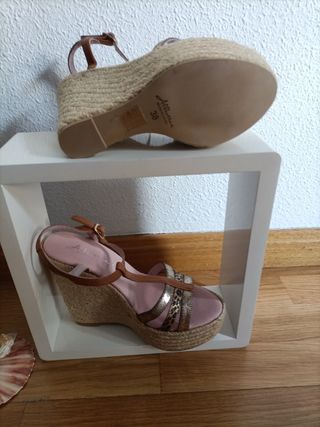 CUÑAS SANDALIAS PIEL