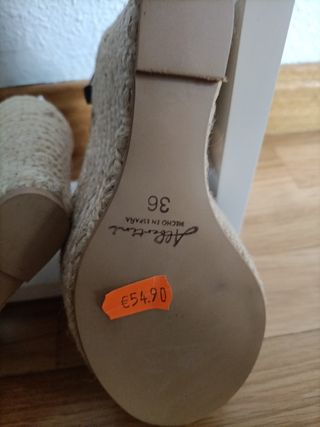 CUÑAS PIEL SANDALIAS