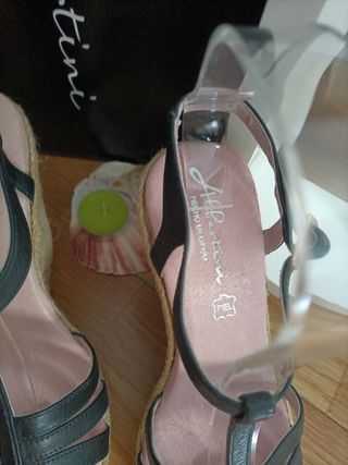 CUÑAS PIEL SANDALIAS