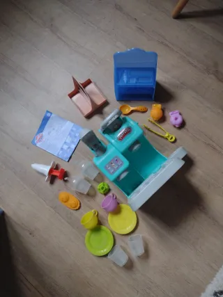 Juego cafetería pastelería Play Doh + regalo.