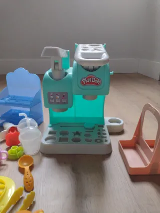 Juego cafetería pastelería Play Doh + regalo.