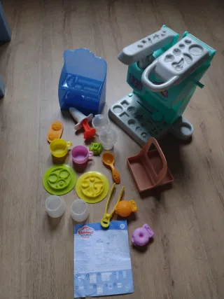 Juego cafetería pastelería Play Doh + regalo.