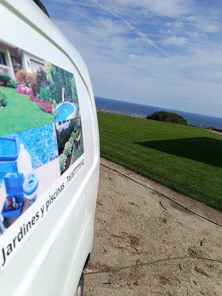 piscinas y jardines 
