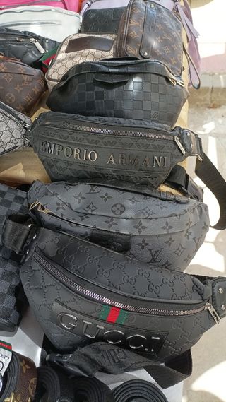 riñonera  emporio  Armani 