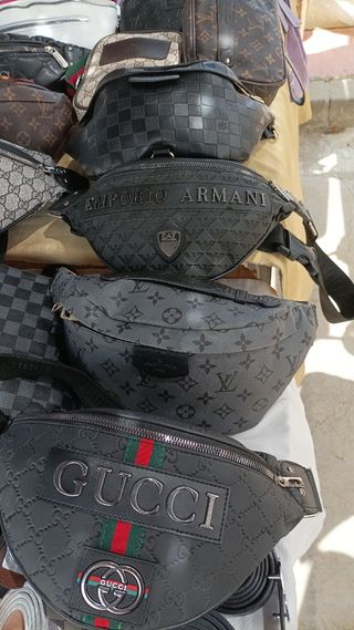 riñonera  emporio  Armani 